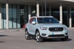 Volvo XC40 D4 Momentum 2017 года (WW)